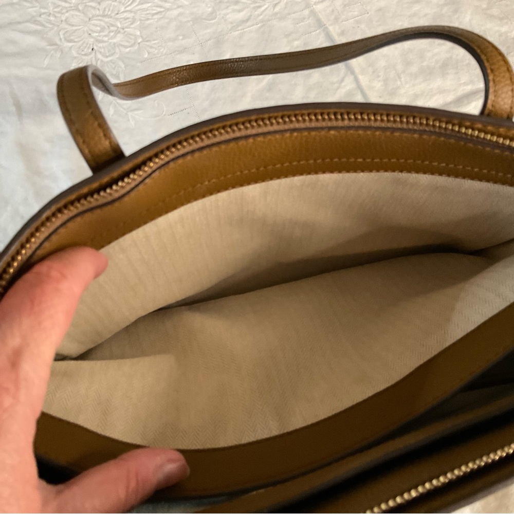 Tory Burch Robinson tan pebbled Leather Tote Bag - Picture 9 of 14